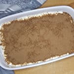 Tiramisu in einer Auflauf-Form, Ansicht von oben